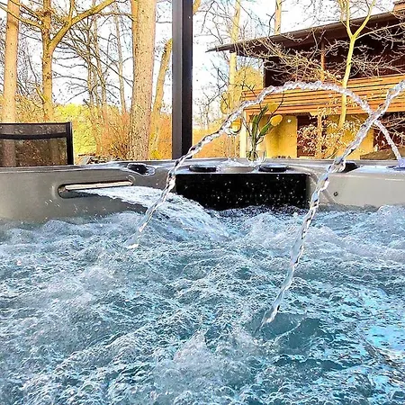 Waldnest Mit Whirlpool Und Naturblick Eifel Chalet *