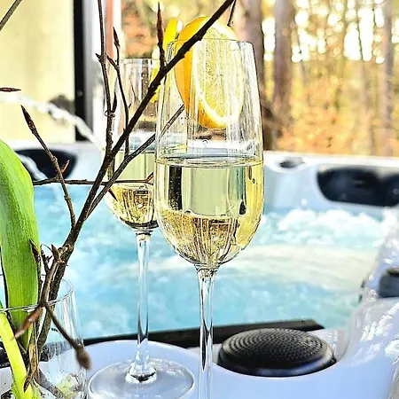 Waldnest Mit Whirlpool Und Naturblick Eifel Lirstal