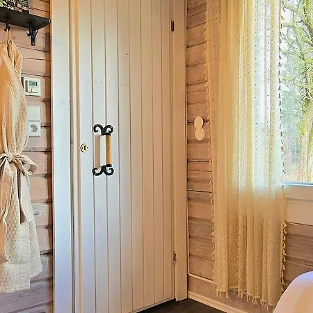 Chalet Waldnest Mit Whirlpool Und Naturblick Eifel
