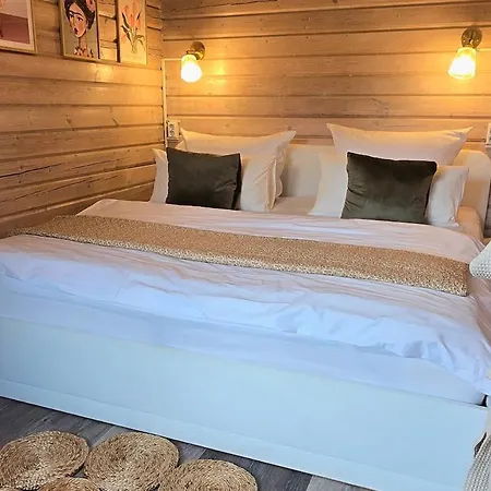Chalet Waldnest Mit Whirlpool Und Naturblick Eifel